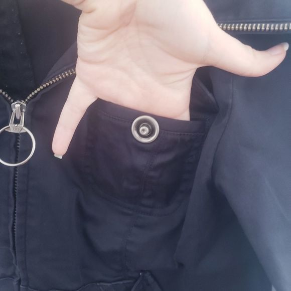 Ricki's Black Jacket - Picture 10 of 11